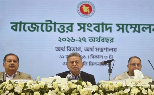 বাজেটে মানুষের প্রত্যাশার প্রতিফলন ঘটেছে: অর্থমন্ত্রী আমীর খসরু